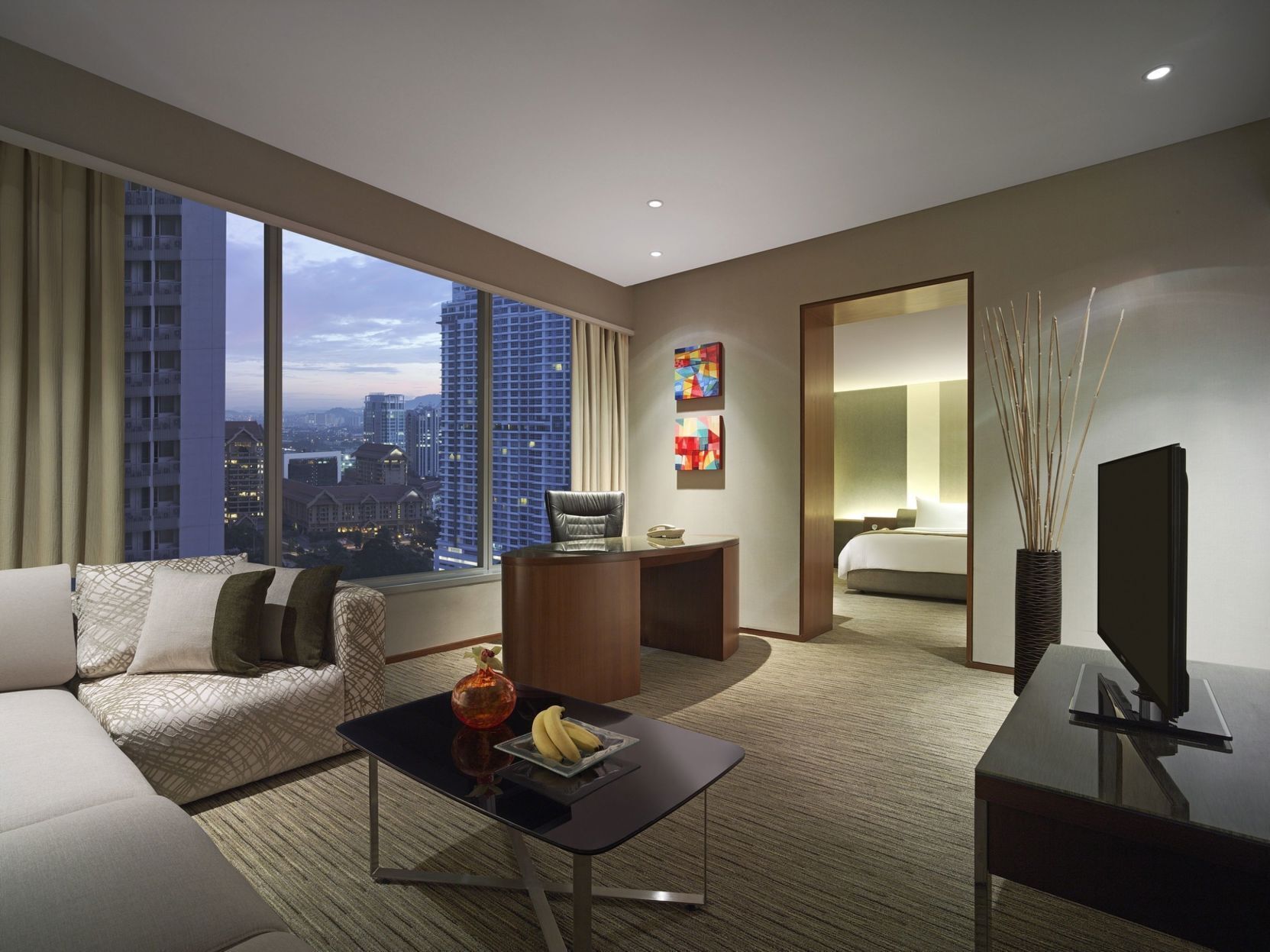 Ropa de cama hipoalergénica, edredón y minibar 