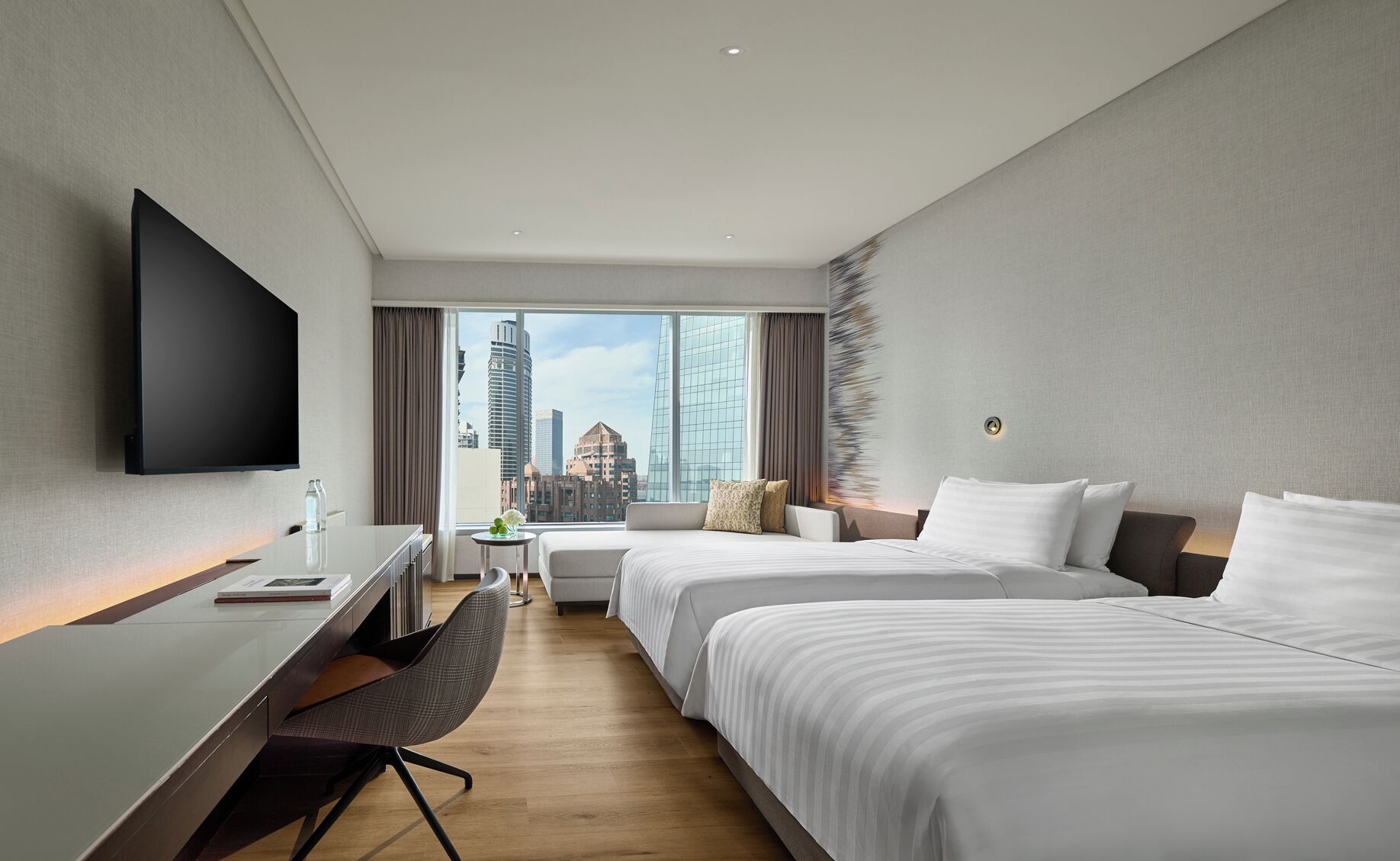 Hypo-allergenic bedding, down duvets, minibar, in-room safe