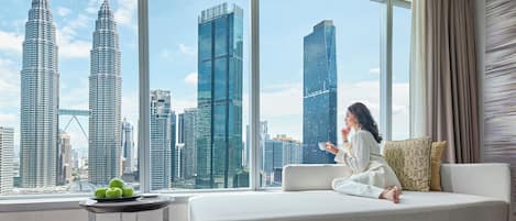 Hypo-allergenic bedding, down duvets, minibar, in-room safe