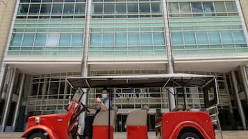 Shopping centre shuttle