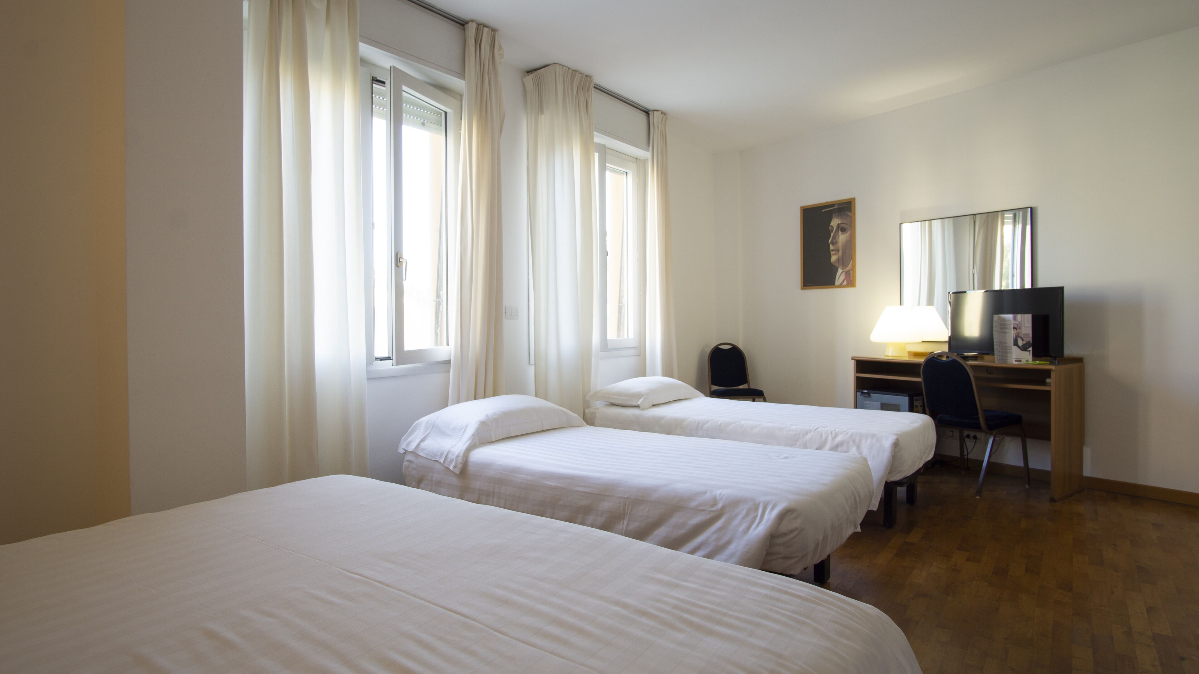 quadruple room | minibar, in-room safe, desk, soundproofing