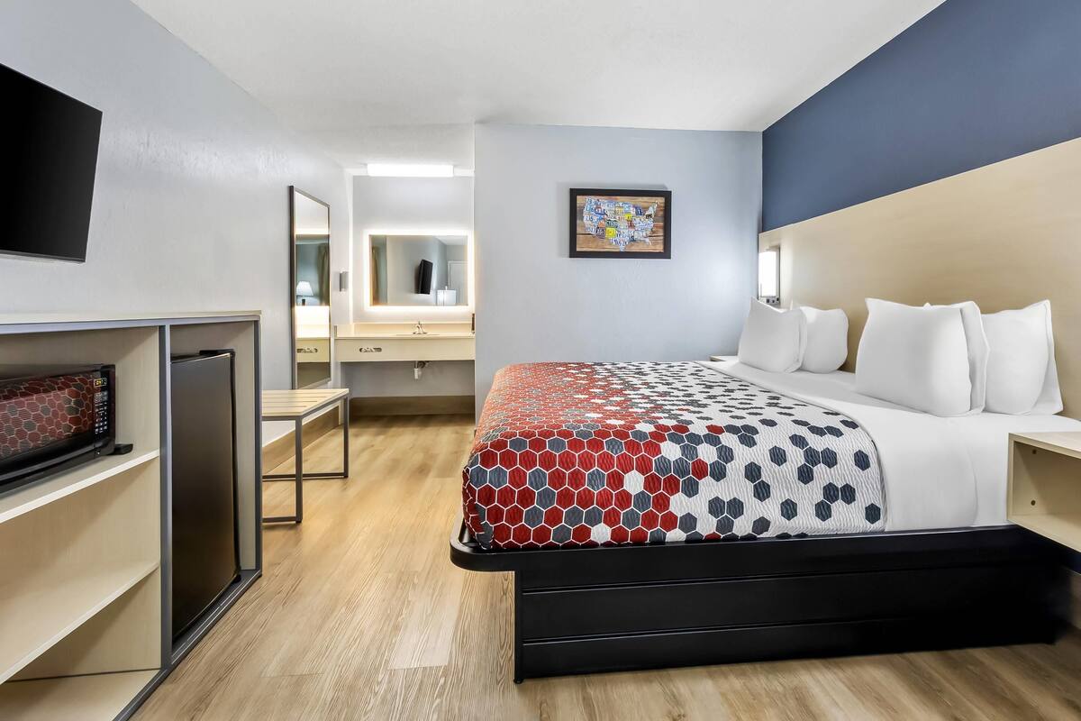 Standard Room, 2 Queen Beds, Non Smoking