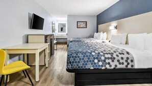 Room, 2 Queen Beds, Smoking - Econo Lodge Inn & Suites Cayce I-26 Airport (Cayce)