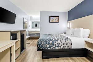 Työpöytä, pimennysverhot, silitysrauta/-lauta, ilmainen Wi-Fi