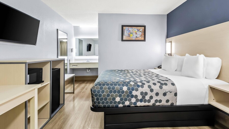 Econo Lodge Inn & Suites Cayce I-26 Airport