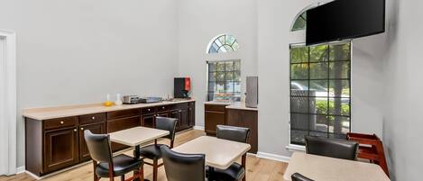 Breakfast area