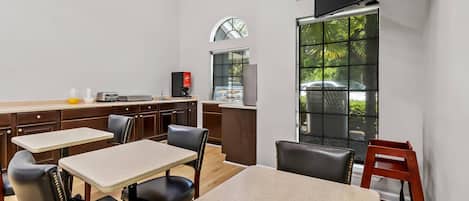 Desayuno continental incluido todos los días