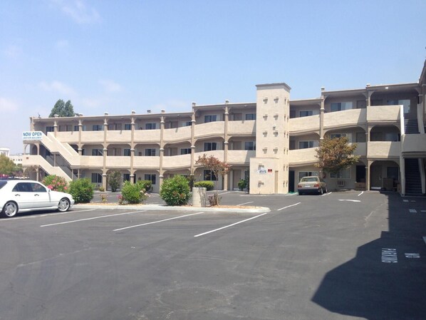 Unclassified image, 1 of 31, button - Econo Lodge Oakland Lake Merritt Area (Oakland)