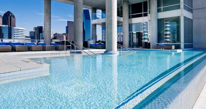 W Dallas