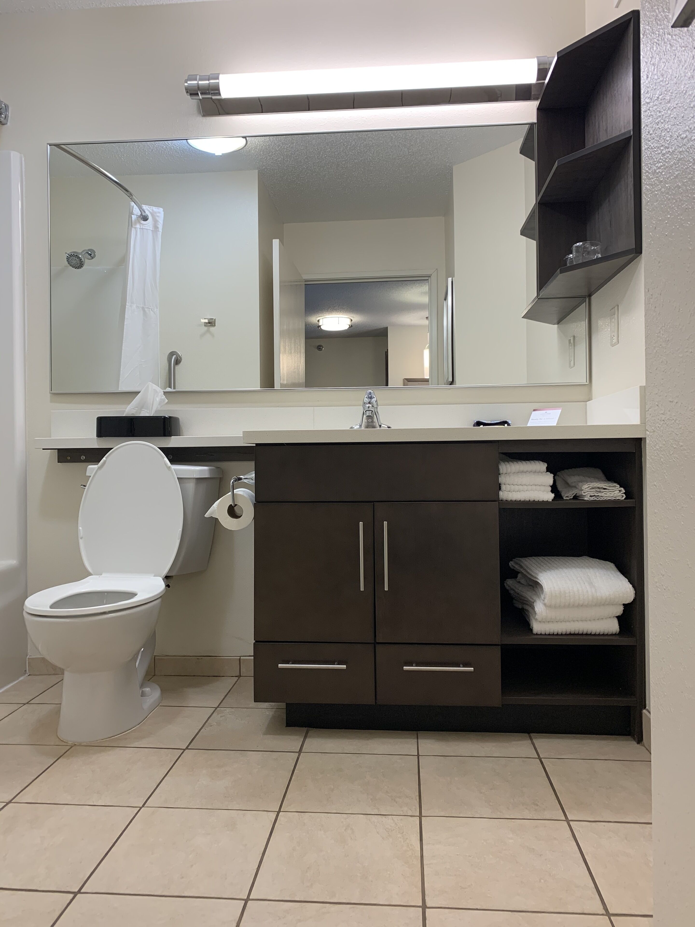 suite, 1 bedroom | bathroom | hair dryer, towels