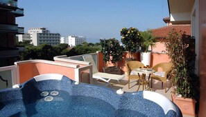Junior Studio Suite, Partial Sea View | Balcony view - Hotel Globus (Cervia)