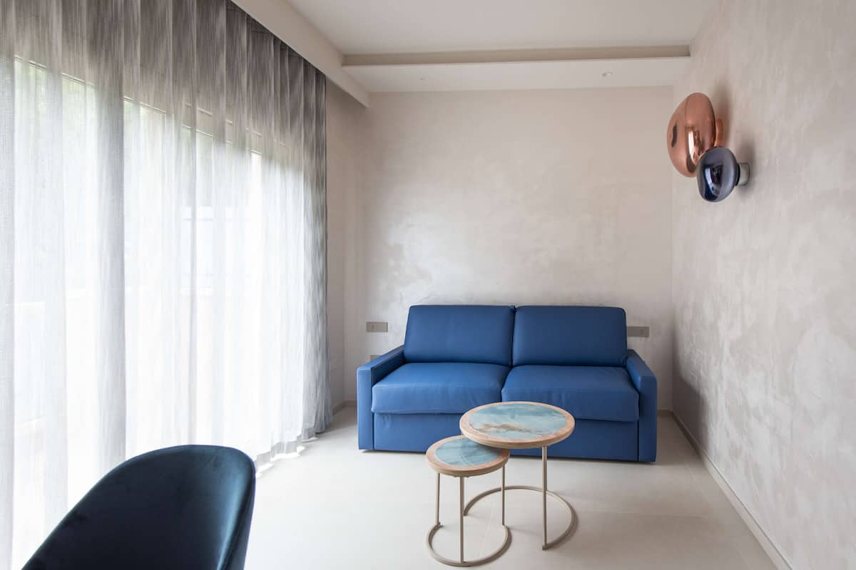 Suite, 2 grands lits, non-fumeur, balcon (Living Room;with Sofabed)