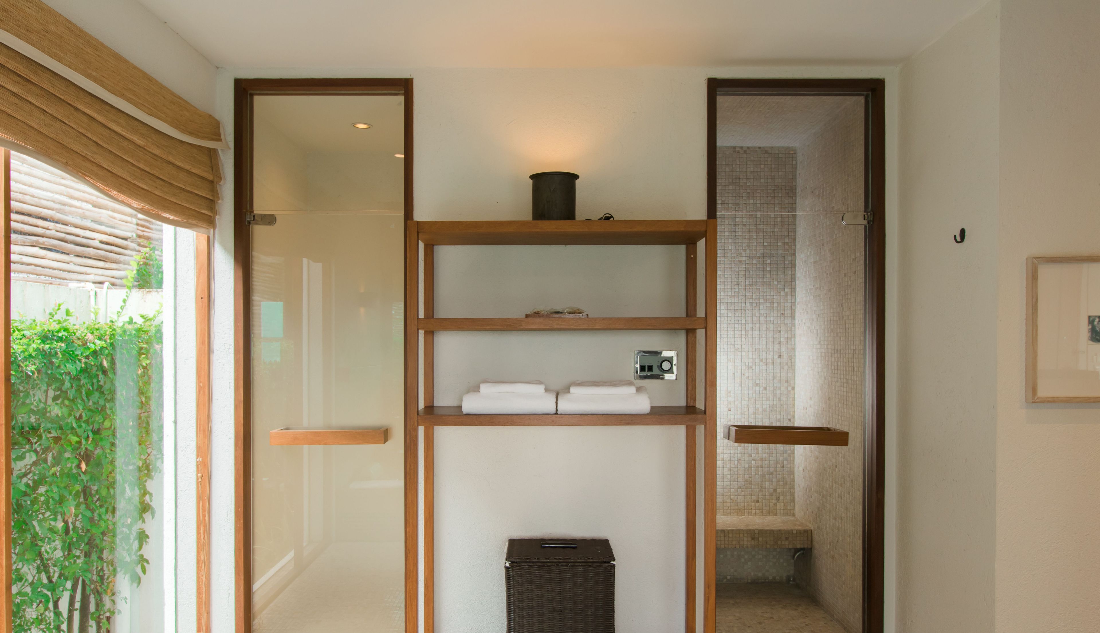 la canna beachfront pool villa | bathroom amenities | free toiletries, hair dryer, bathrobes, towels