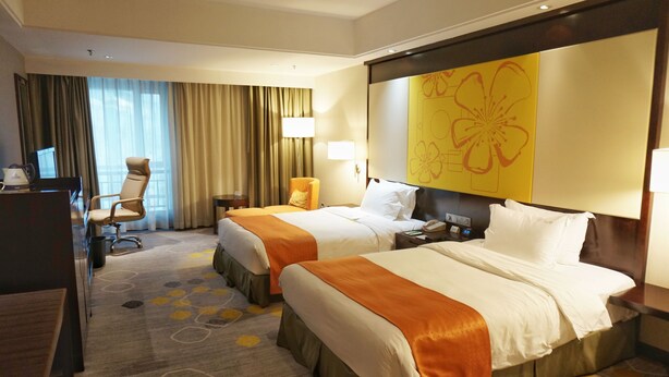 Unclassified image, 1 of 7, button - Holiday Inn Guangzhou Shifu, an IHG Hotel (Guangzhou)
