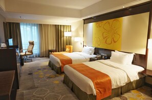 ห้องซูพีเรีย (Holiday Inn) | ตู้นิรภัยในห้องพัก, โต๊ะทำงาน, ผ้าม่านกันแสง, เตารีด/โต๊ะรีดผ้า