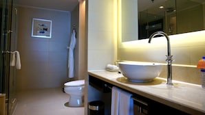 Unclassified image, 5 of 7, button - Holiday Inn Guangzhou Shifu, an IHG Hotel (Guangzhou)