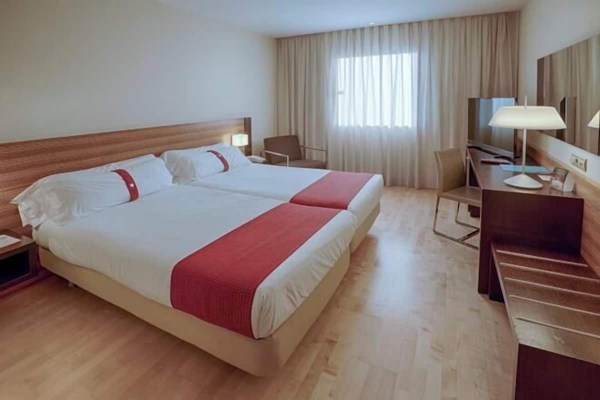 1 bedroom, minibar, in-room safe, desk