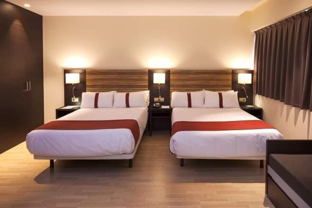 Down duvets, minibar, in-room safe, desk