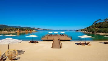 Privat strand och gratis transport till/från stranden