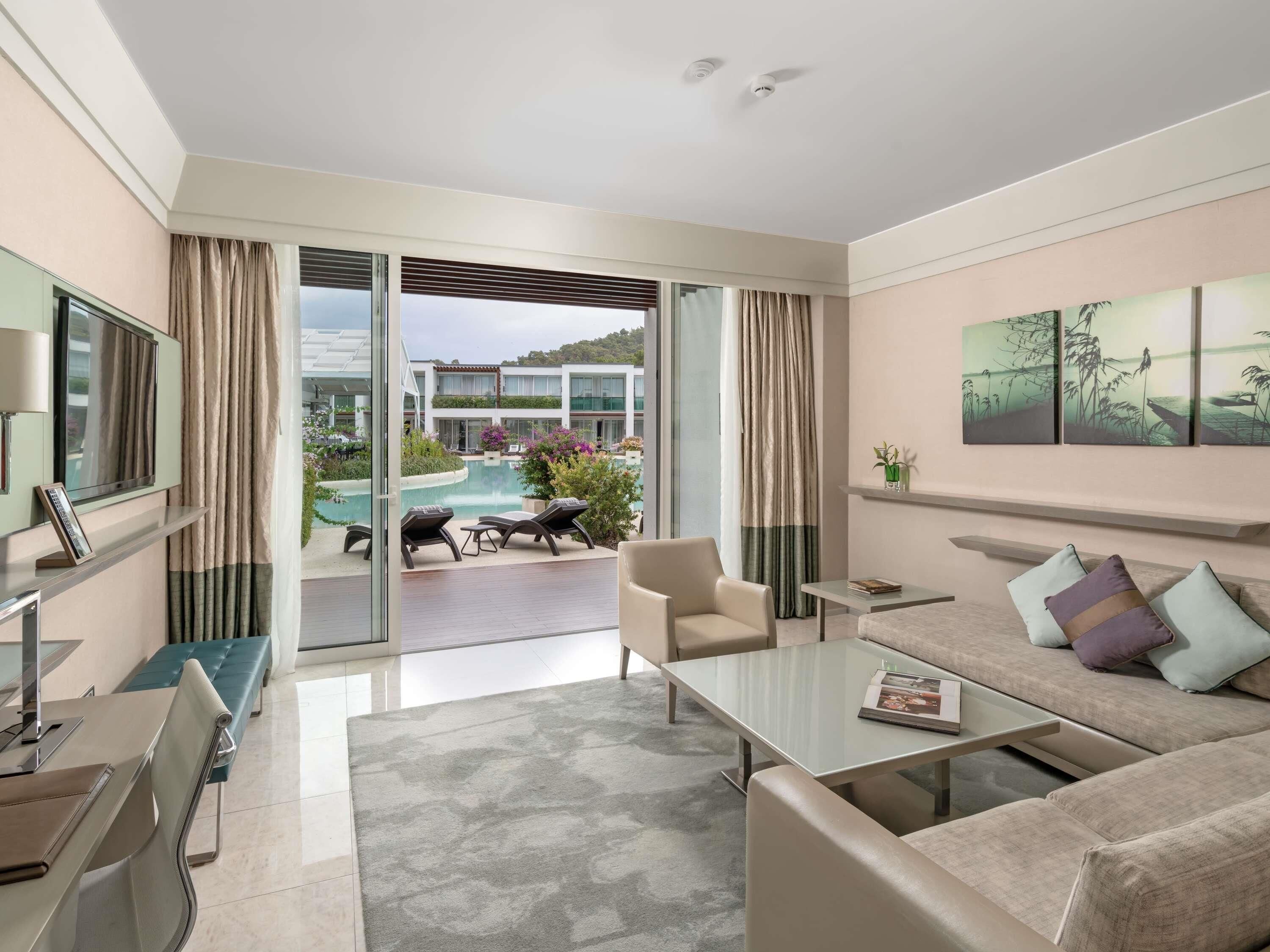 Pool Villa,Pool Access | Free minibar, in-room safe, laptop workspace, free cribs/infant beds