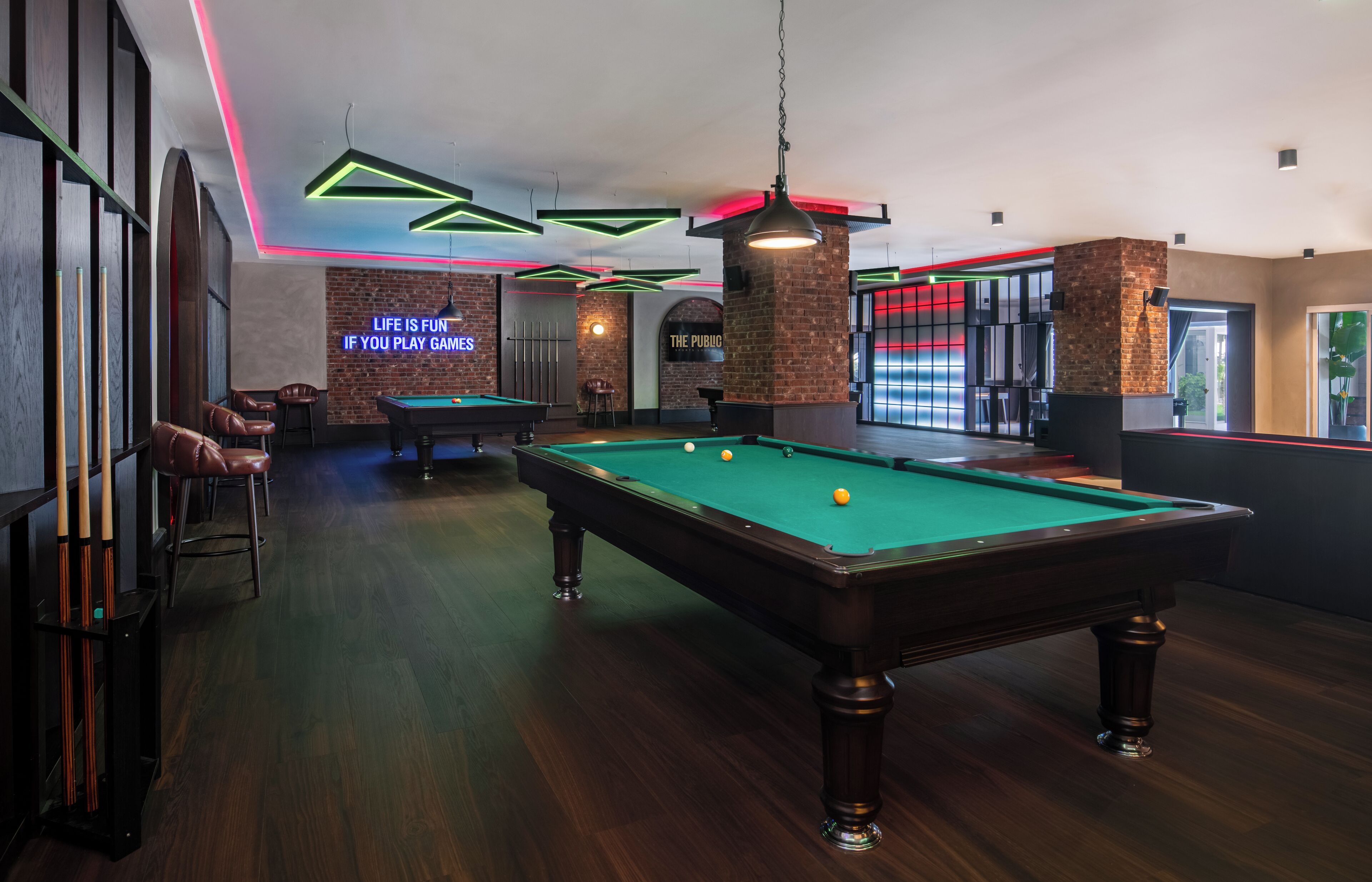 9 bars/lounges, 4 poolside bars, beach bar