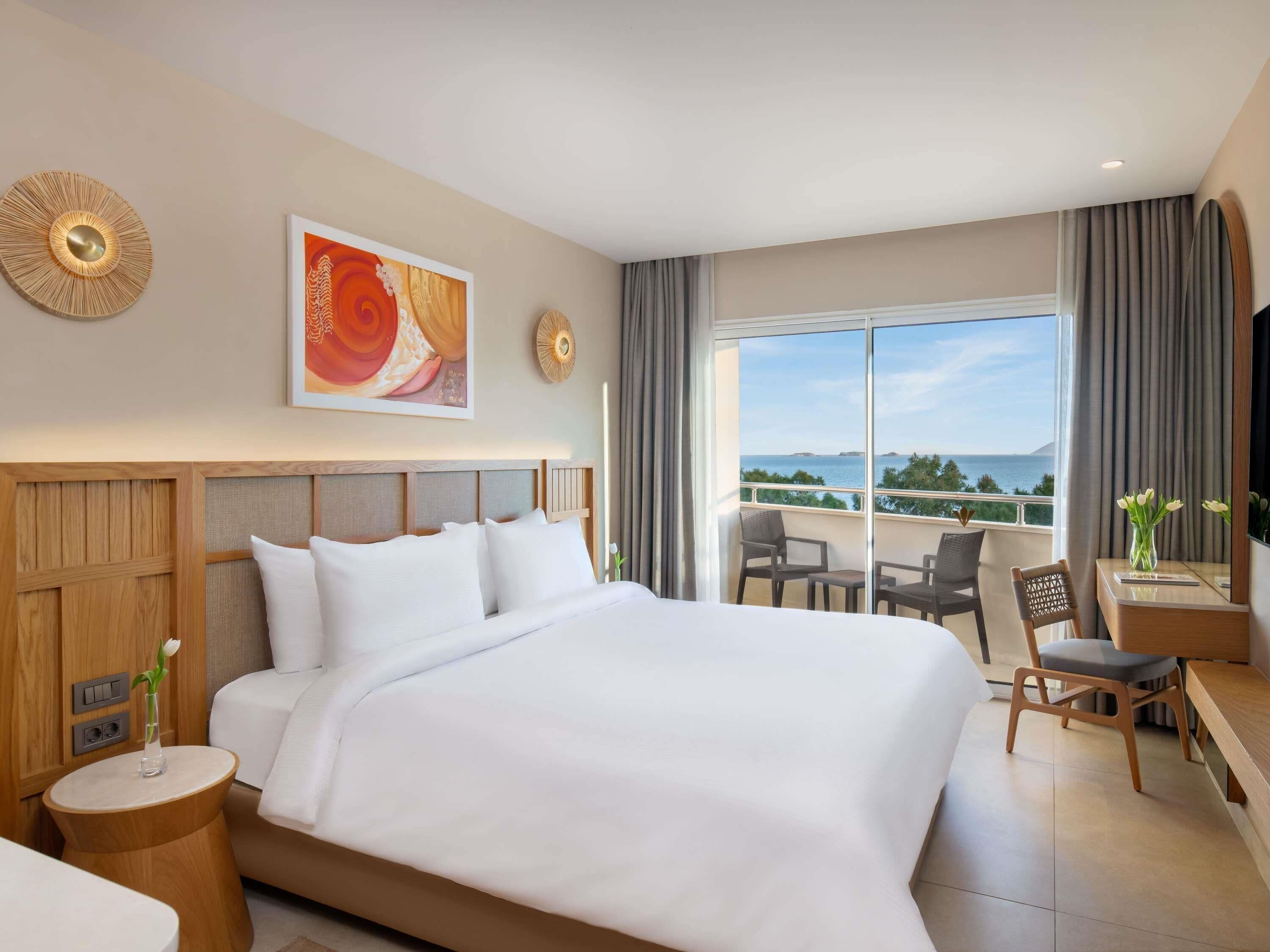 Deluxe Family Suite Sea View | 迷你吧（备有免费物品）、客房内保险箱、笔记本电脑工作区、免费婴儿床