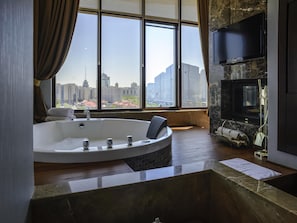 Premium-Suite, 1 King-Bett | 1 Schlafzimmer, Minibar, Zimmersafe, Verdunkelungsvorhänge