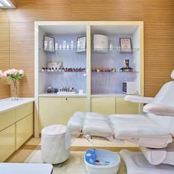 Hammam, soins corporels, massages aux pierres chaudes, massages thaïs