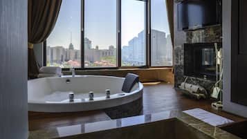 1 habitación, minibar y caja de seguridad en la habitación