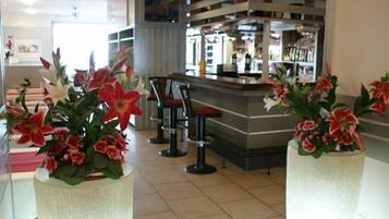 Bar (in der Unterkunft)