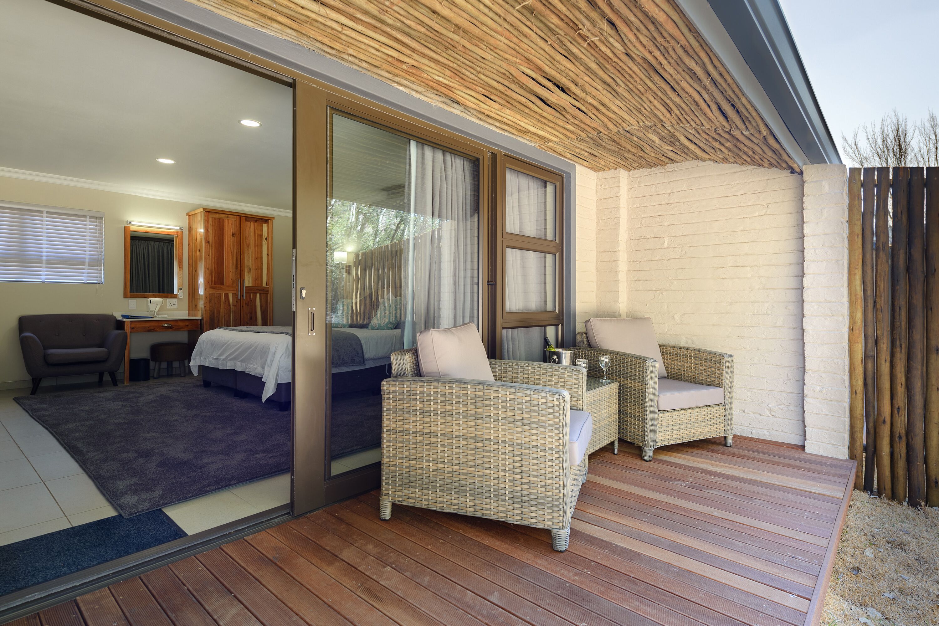 Chambre Double, 1 très grand lit, patio | Terrasse/Patio