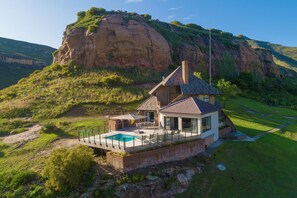 Four Bedroom Villa with Splash pool | View from room - Kiara Lodge (Clarens)