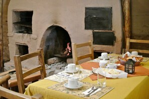 Desayuno continental incluido todos los días 