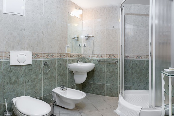 Free toiletries, hair dryer, bathrobes, slippers