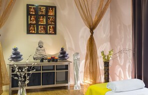Kropsbehandlinger, hydroterapi, aromaterapi, hot stone-massage