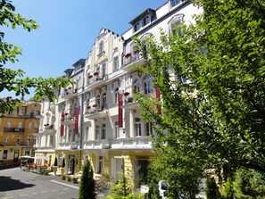 Front of property - Boutique Hotel Romanza (Marianske Lazne)