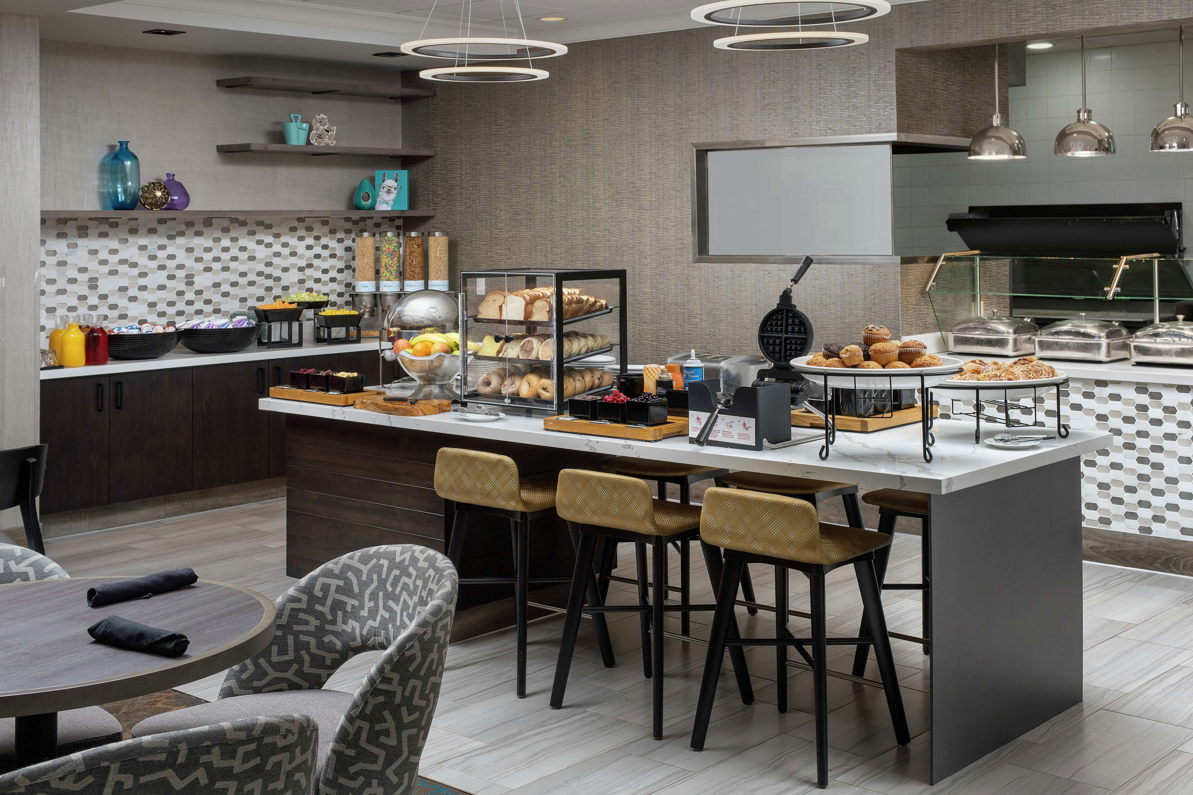 Daily buffet breakfast for a fee