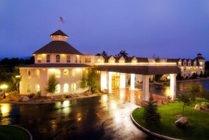 住宿正面 - 傍晚/夜晚