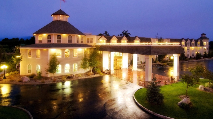 Hotel NoBo Cascade, Tapestry Collection by Hilton