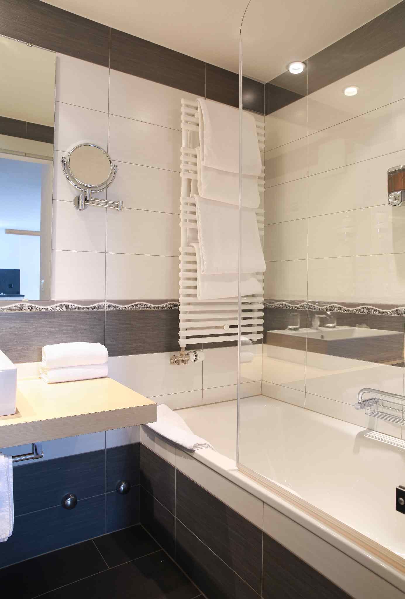 Apartment, 3 Bedrooms, Balcony | Bathroom | Hair dryer, slippers, towels