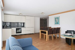 Apartment, 3 Bedrooms, Balcony | Private kitchen | Fridge - Saaserhof Apartments (Saas-Fee)