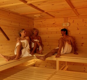 Sauna, hot tub, steam room - Saaserhof Apartments (Saas-Fee)