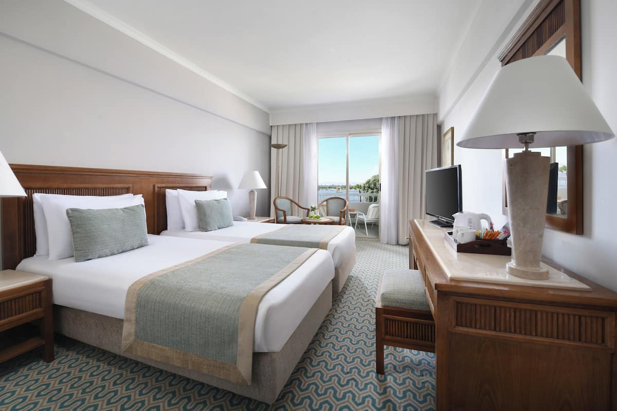 Minibar, in-room safe, blackout curtains, WiFi