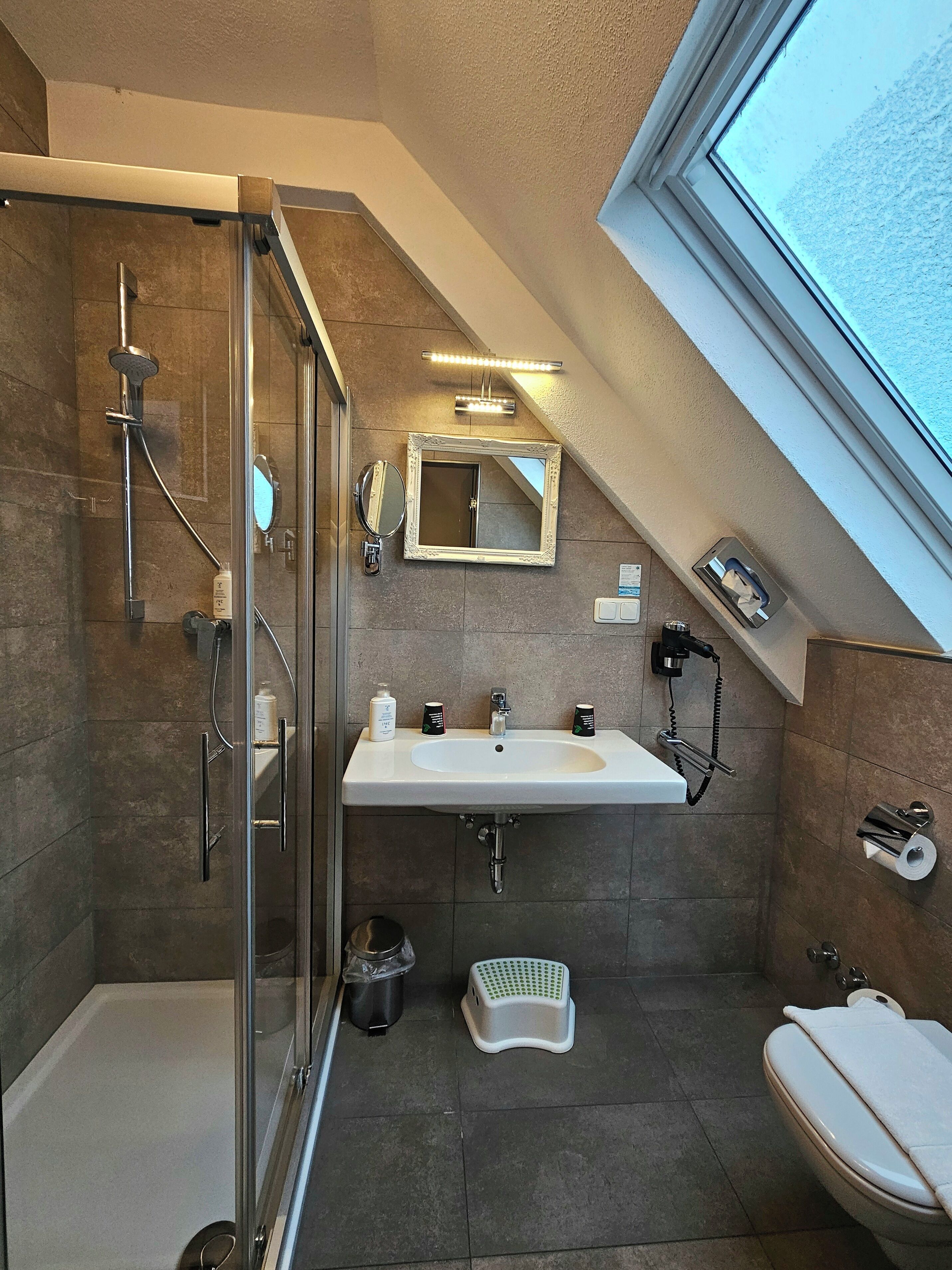 Habitación clásica doble (Small Villa) | Baño | Secador de pelo y toallas