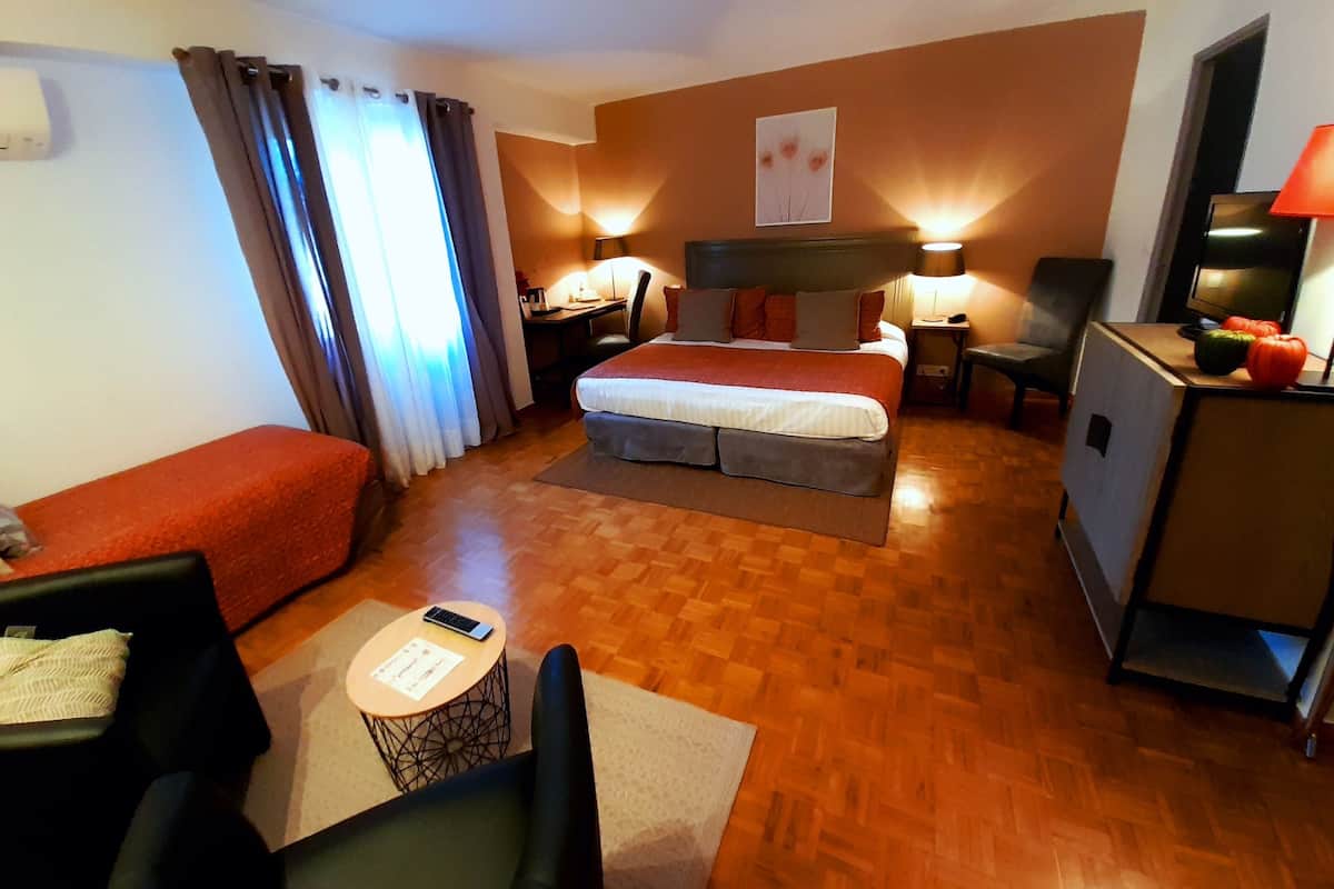classic quadruple room | 1 bedroom, premium bedding, minibar, in-room safe