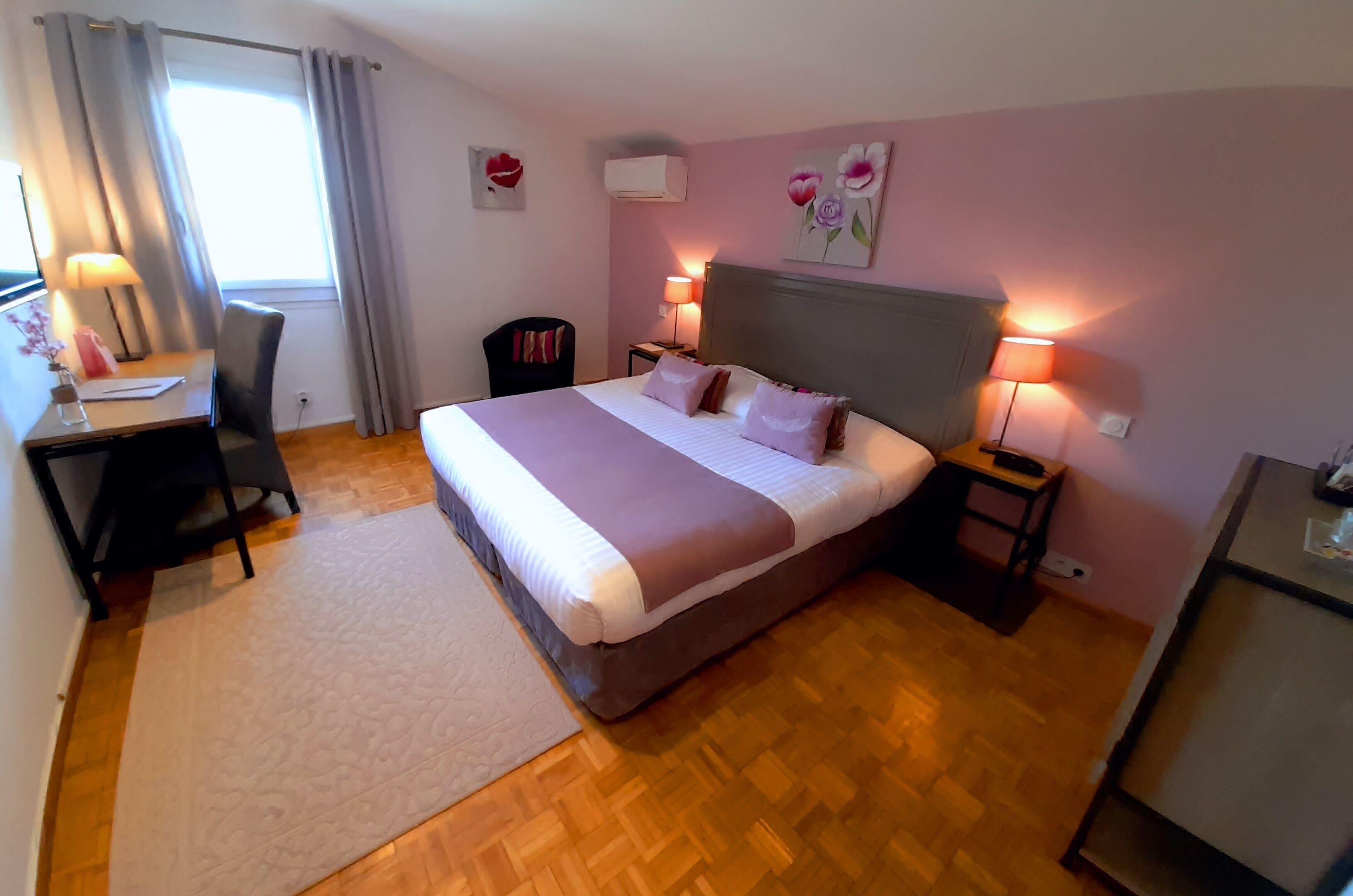 classic double room | 1 bedroom, premium bedding, minibar, in-room safe