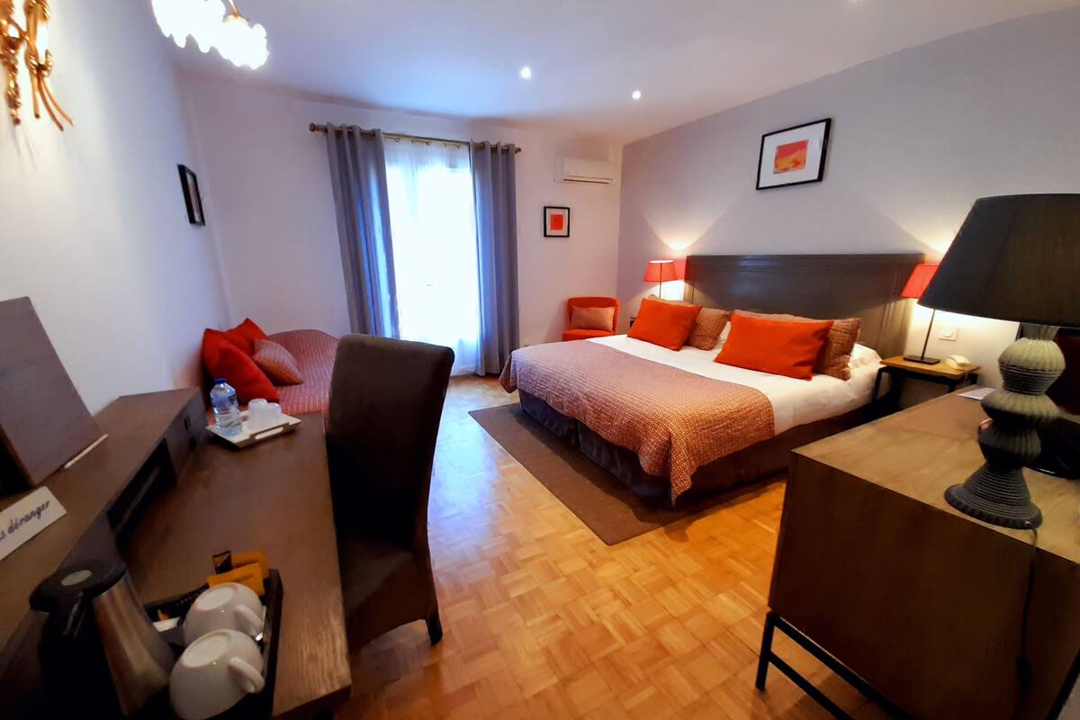 1 bedroom, premium bedding, minibar, in-room safe