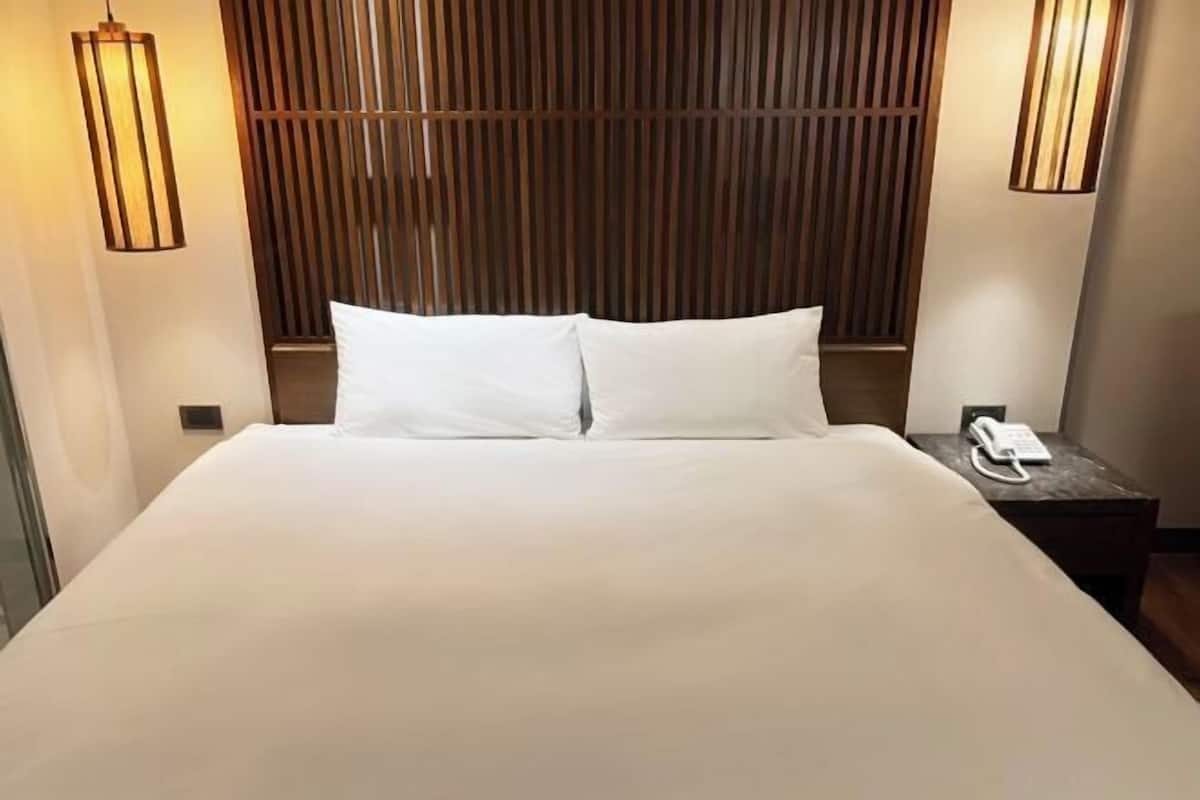 1 Schlafzimmer, Zimmersafe, Schreibtisch, schallisolierte Zimmer