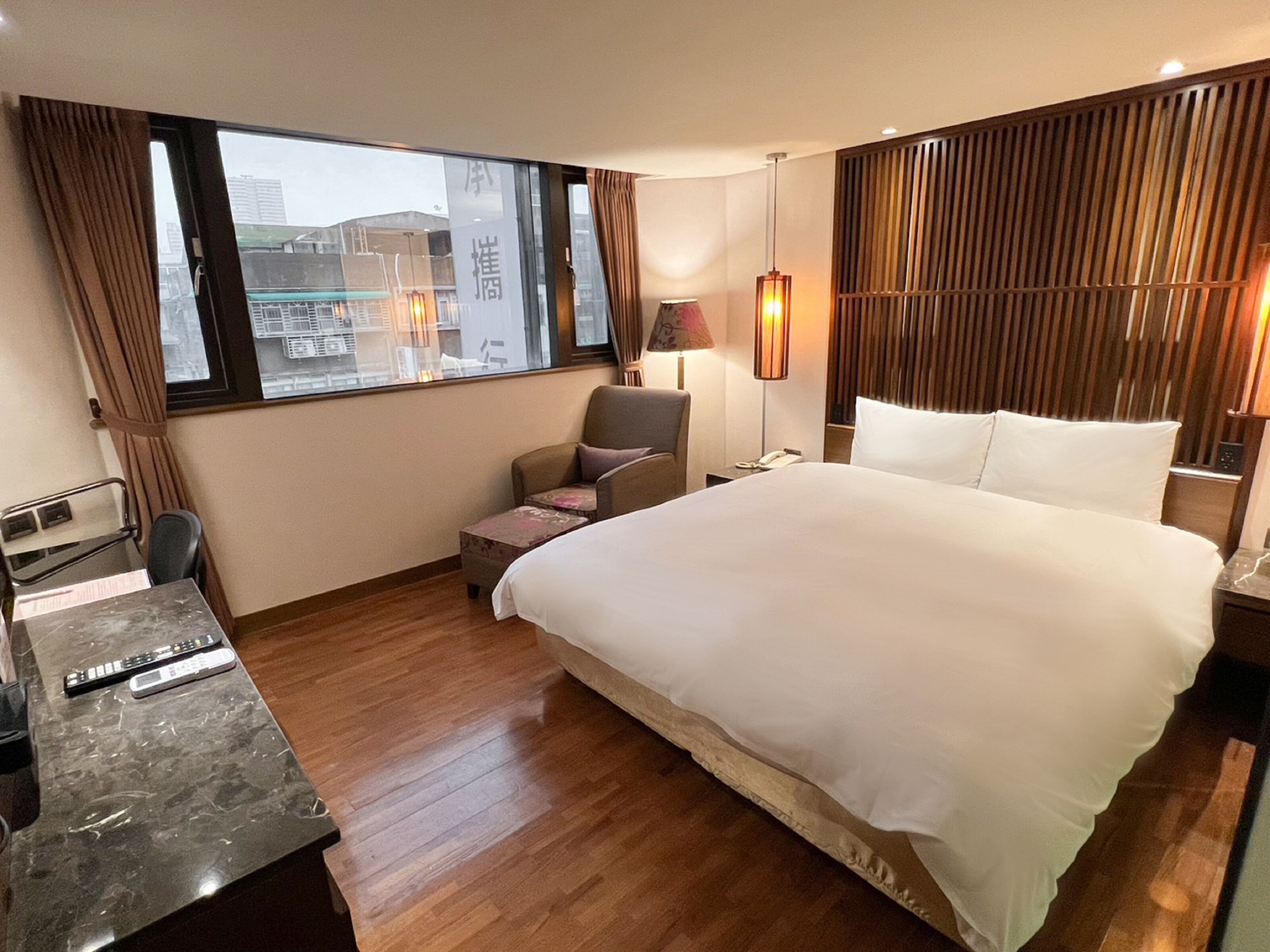superior double room | 1 bedroom, in-room safe, desk, soundproofing