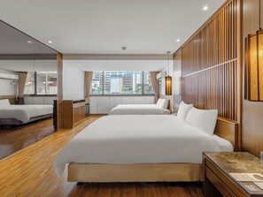 Deluxe Quadruple Room | In-room safe, desk, soundproofing, iron/ironing board - Guide Hotel Taipei Bade (Taipei)